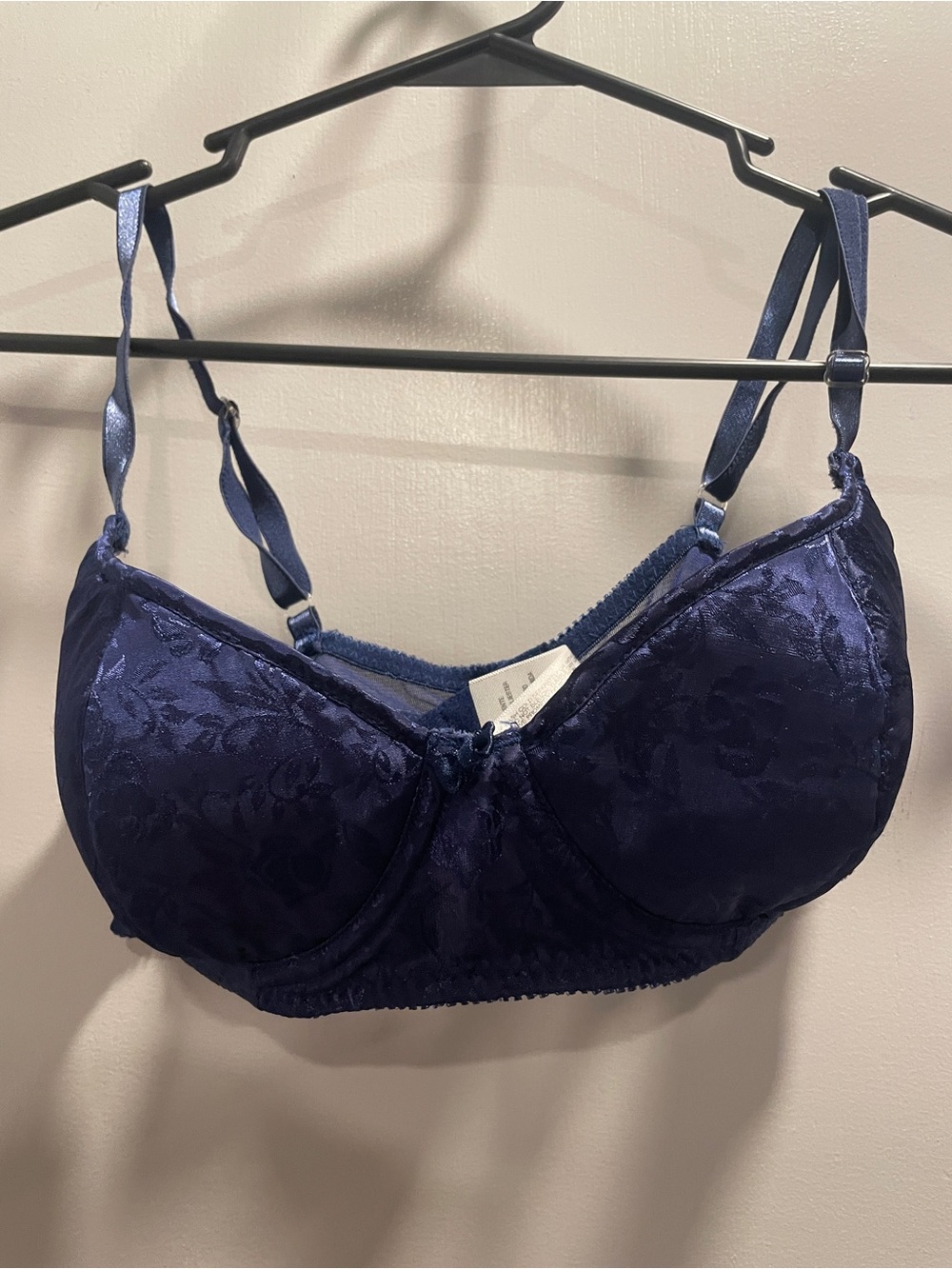 Secret Treasures Navy Floral Lace Underwire Bras size 36C